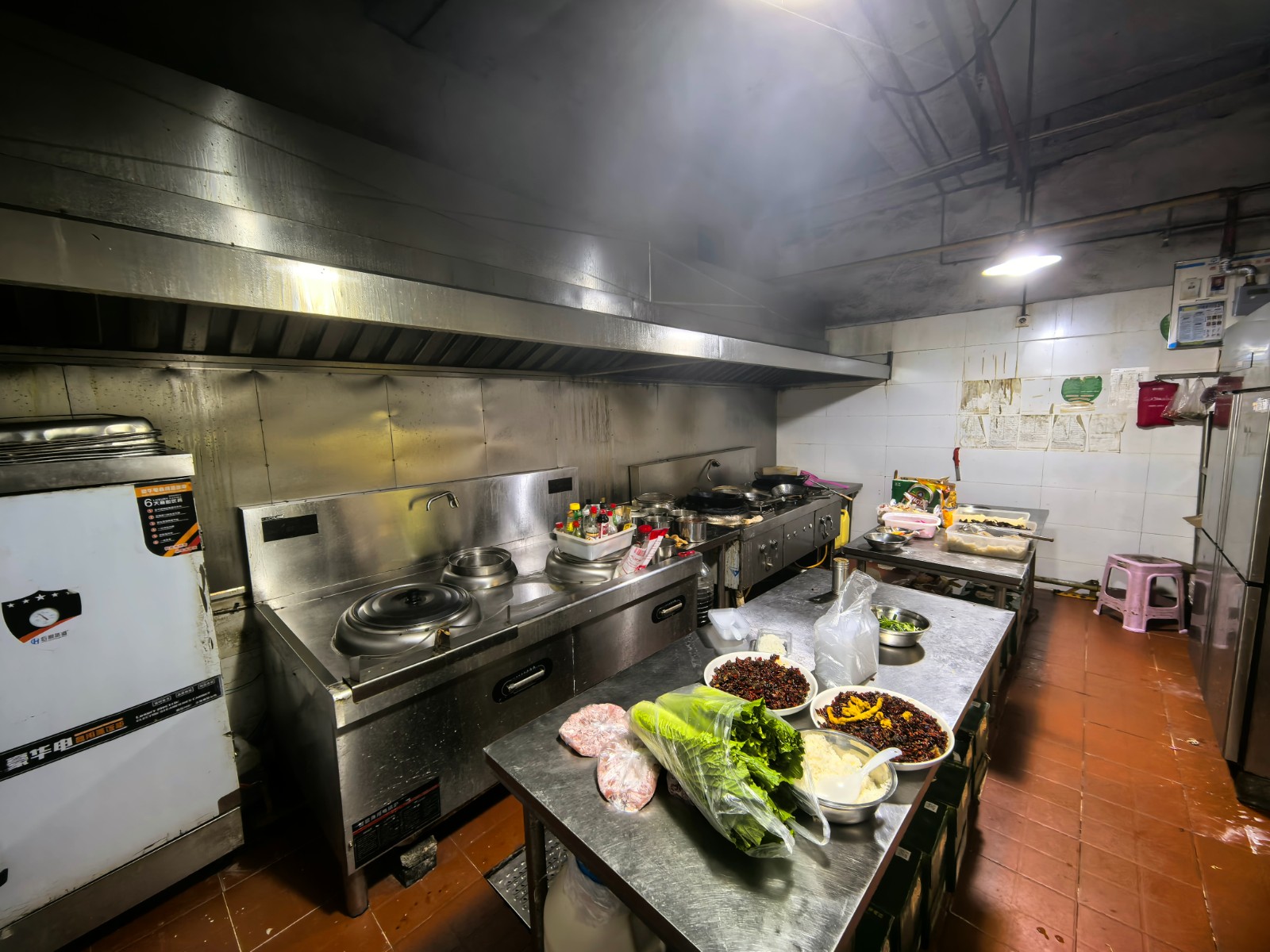 遵义医学院对面餐饮店转让