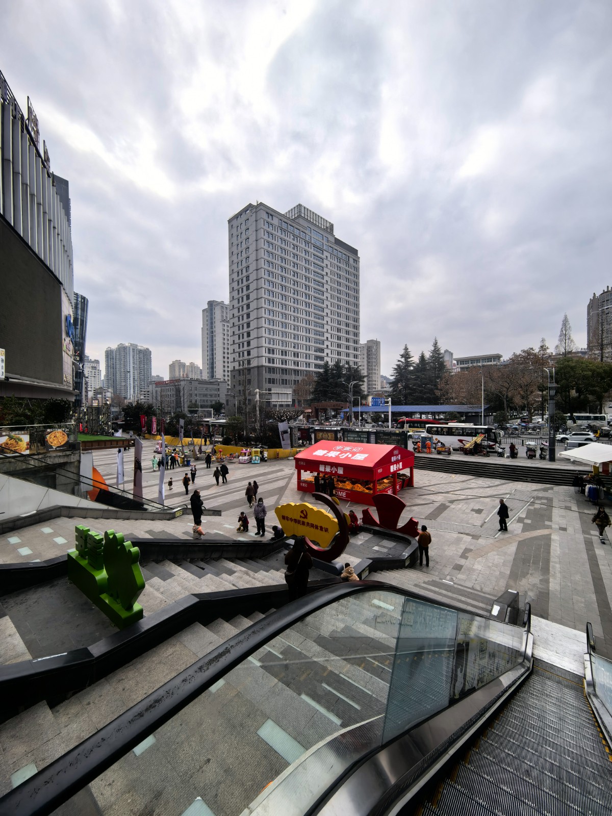 遵义医学院对面餐饮店转让
