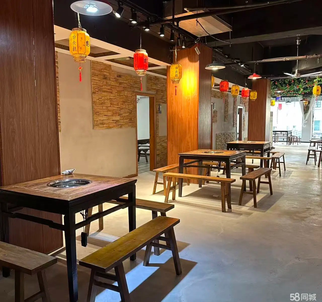 （转让）十字路口玻璃幕墙采光好