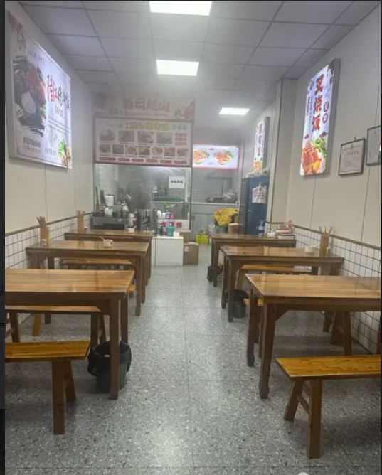 (转让)林达美食街对面，思乐为商业街，新蒲最热闹的地方人气