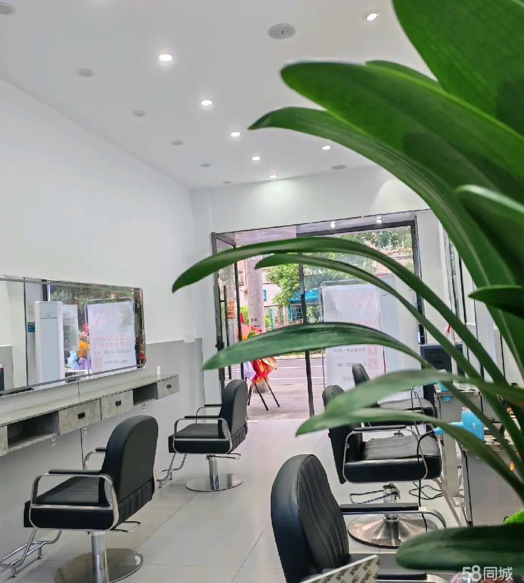 （转让）个人原因新装修的美发店铺转让