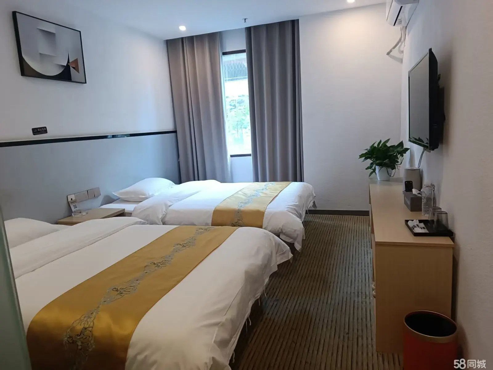 （转让）酒店位于红花岗区中心位置，交通便利，周围环境好