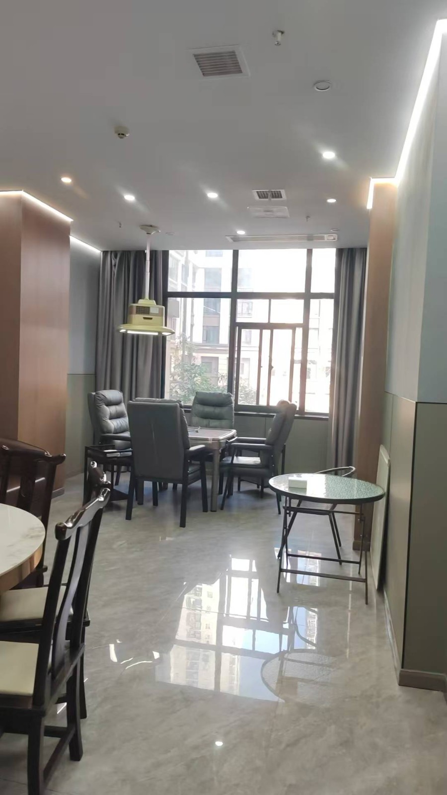 仁怀商业中心地段休闲咖啡厅整体转让