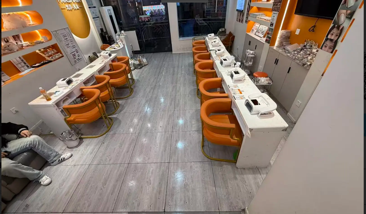 (转让)美甲店带品牌转让，精装修，地段好，全国知名品牌