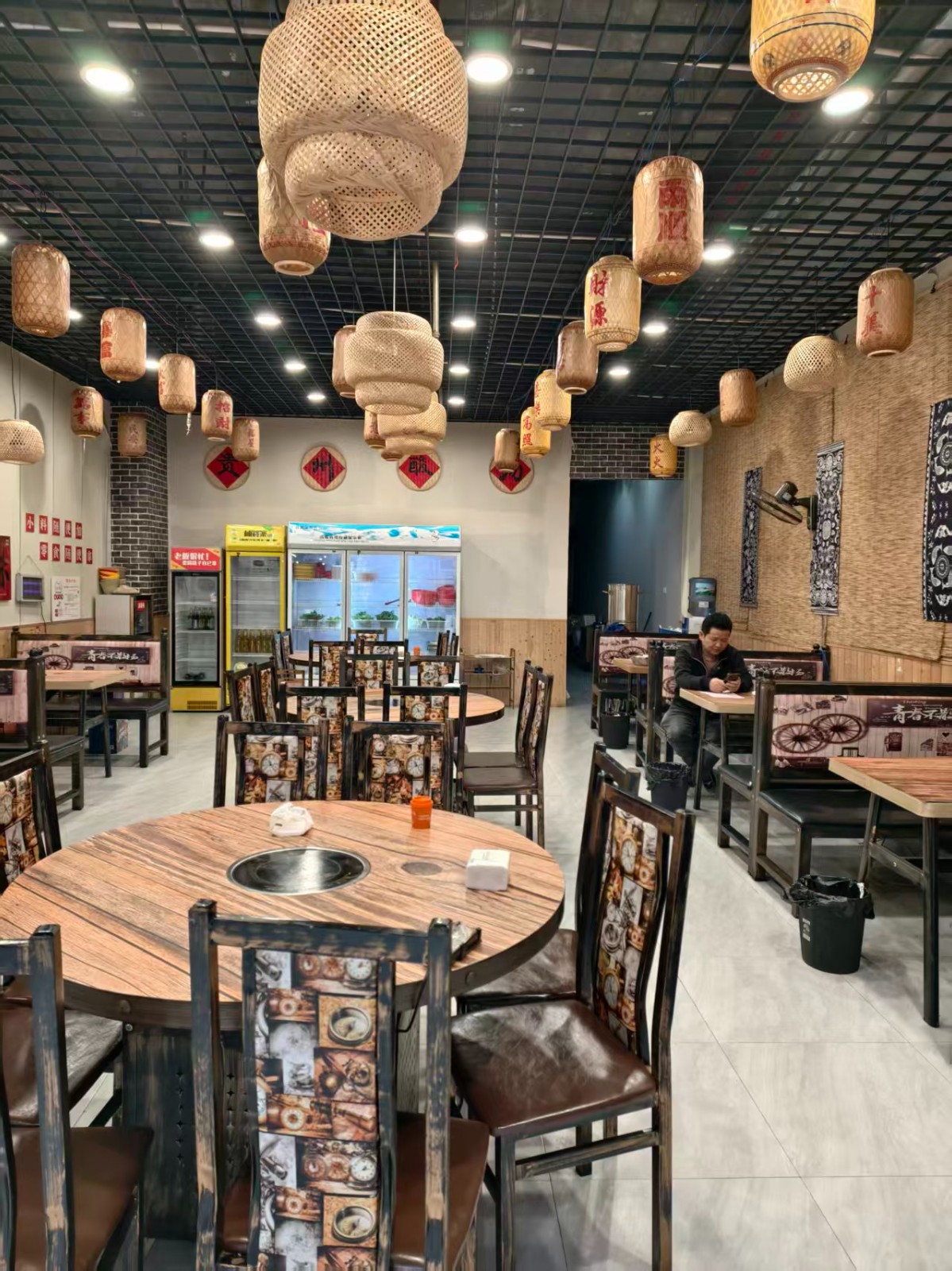 珠海路可外摆餐饮门面整体转让