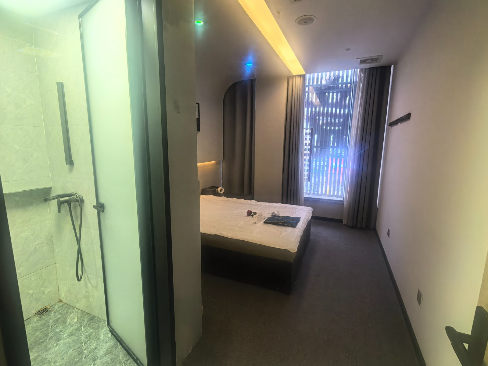 汇川区十八米超大门头足浴SAP转让