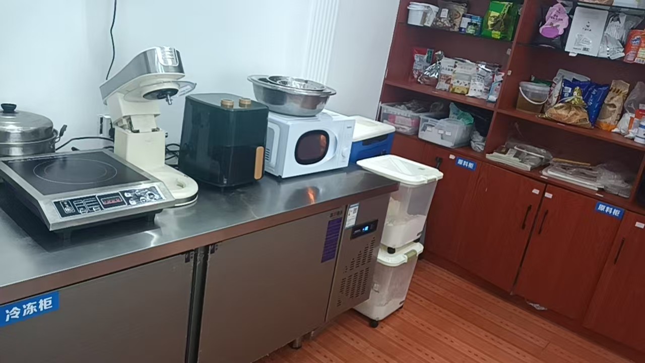 医院边上蛋糕店整体打包转让