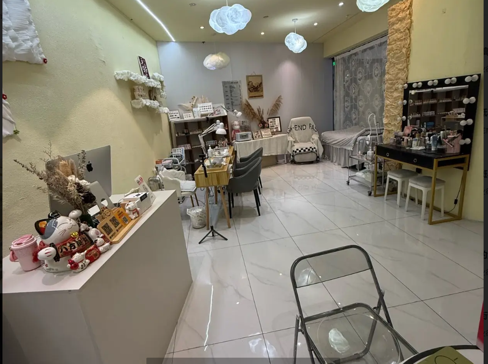 (转让)国贸外围5楼电影院旁边