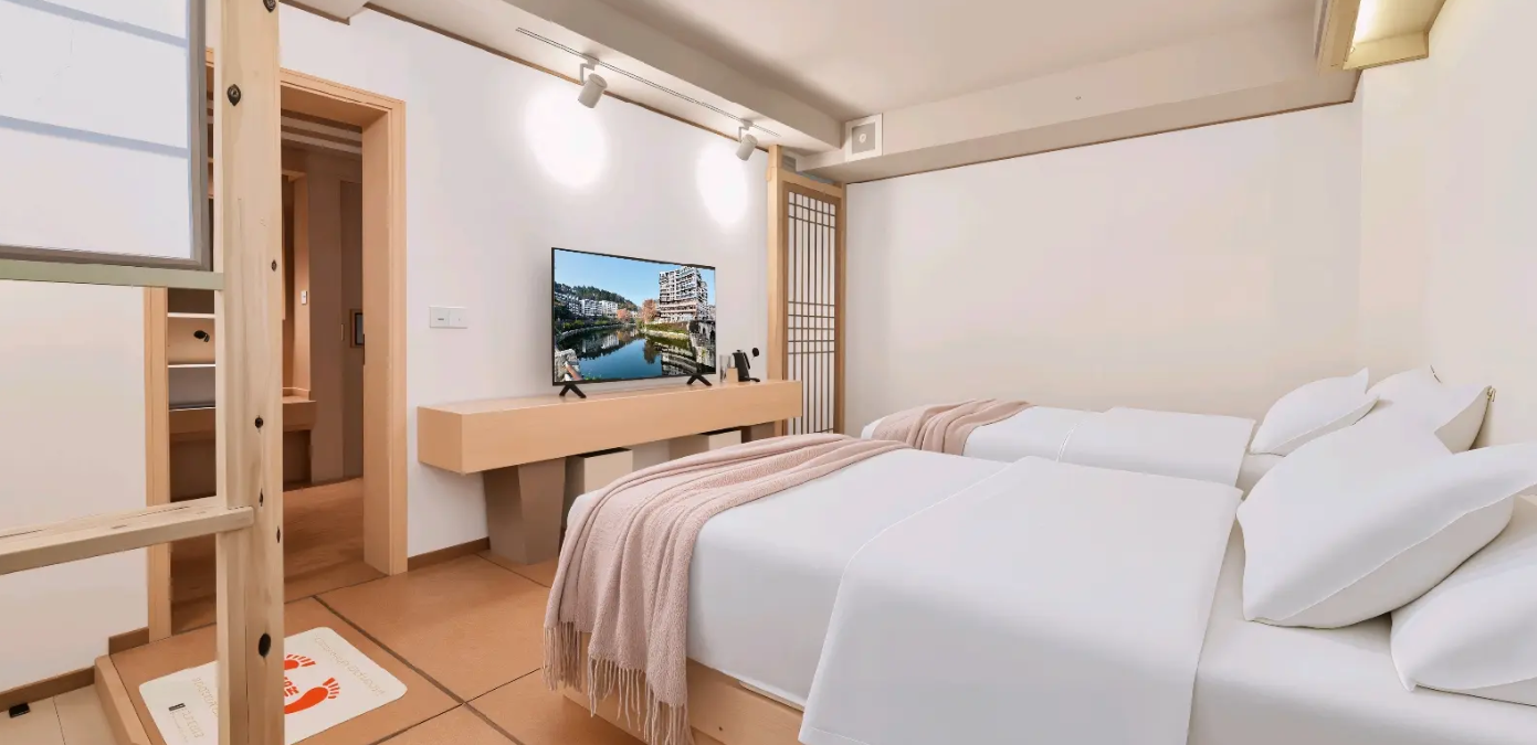 (转让)就在遵义会址旁边，全新装修，位置好