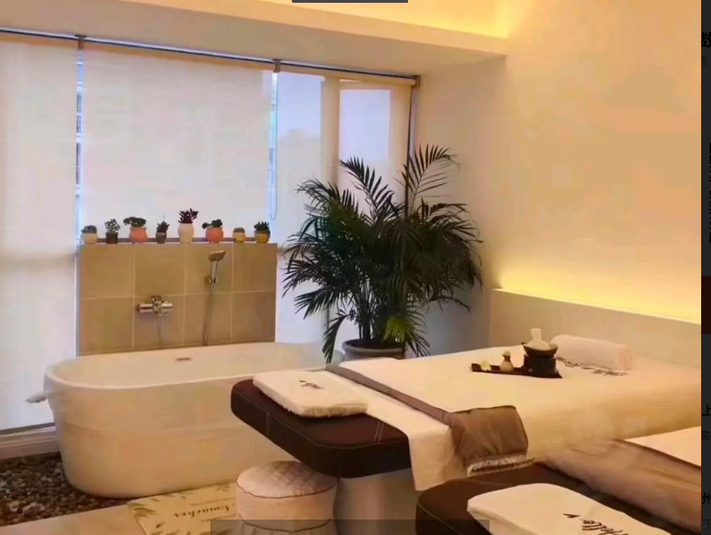 (转让)接手就可以经营线上线下一起转让，还有半年房租包含在转让费里面