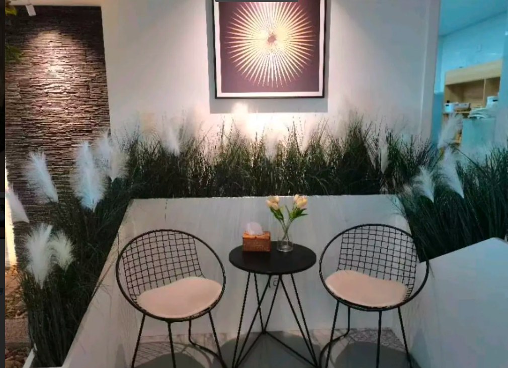 (转让)接手就可以经营线上线下一起转让，还有半年房租包含在转让费里面