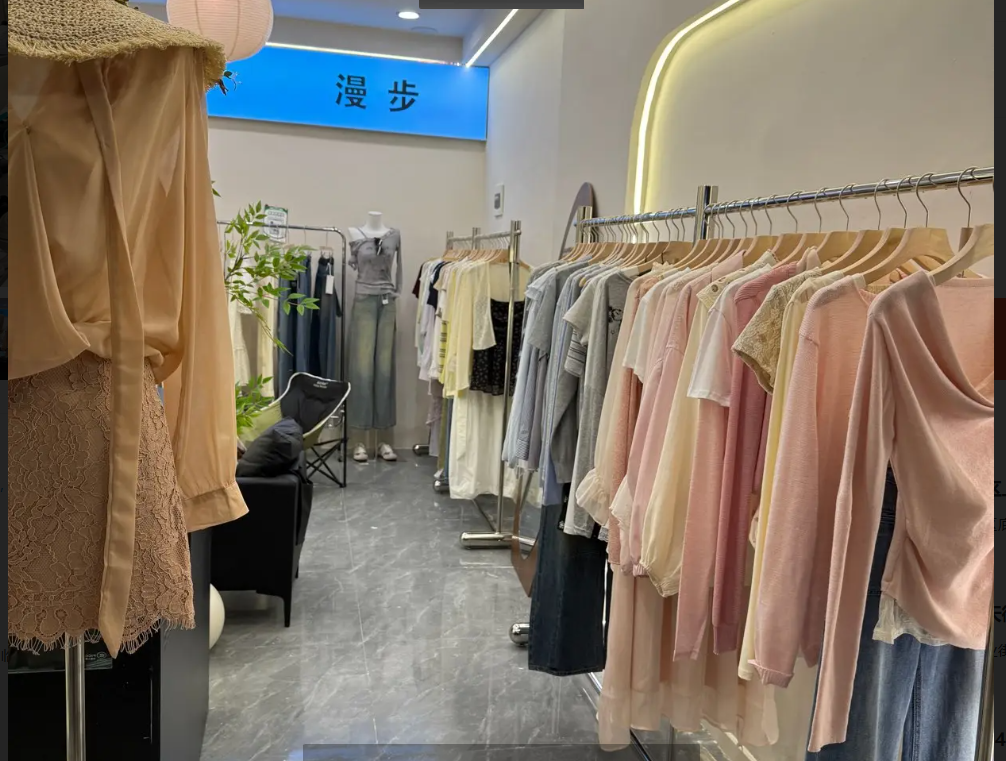 (转让)周边什么都有人群聚中