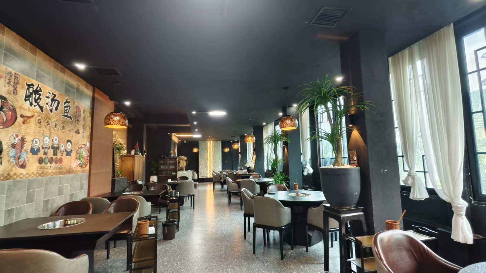 遵义老城会议会址旁边餐饮店整体转让（有包房）