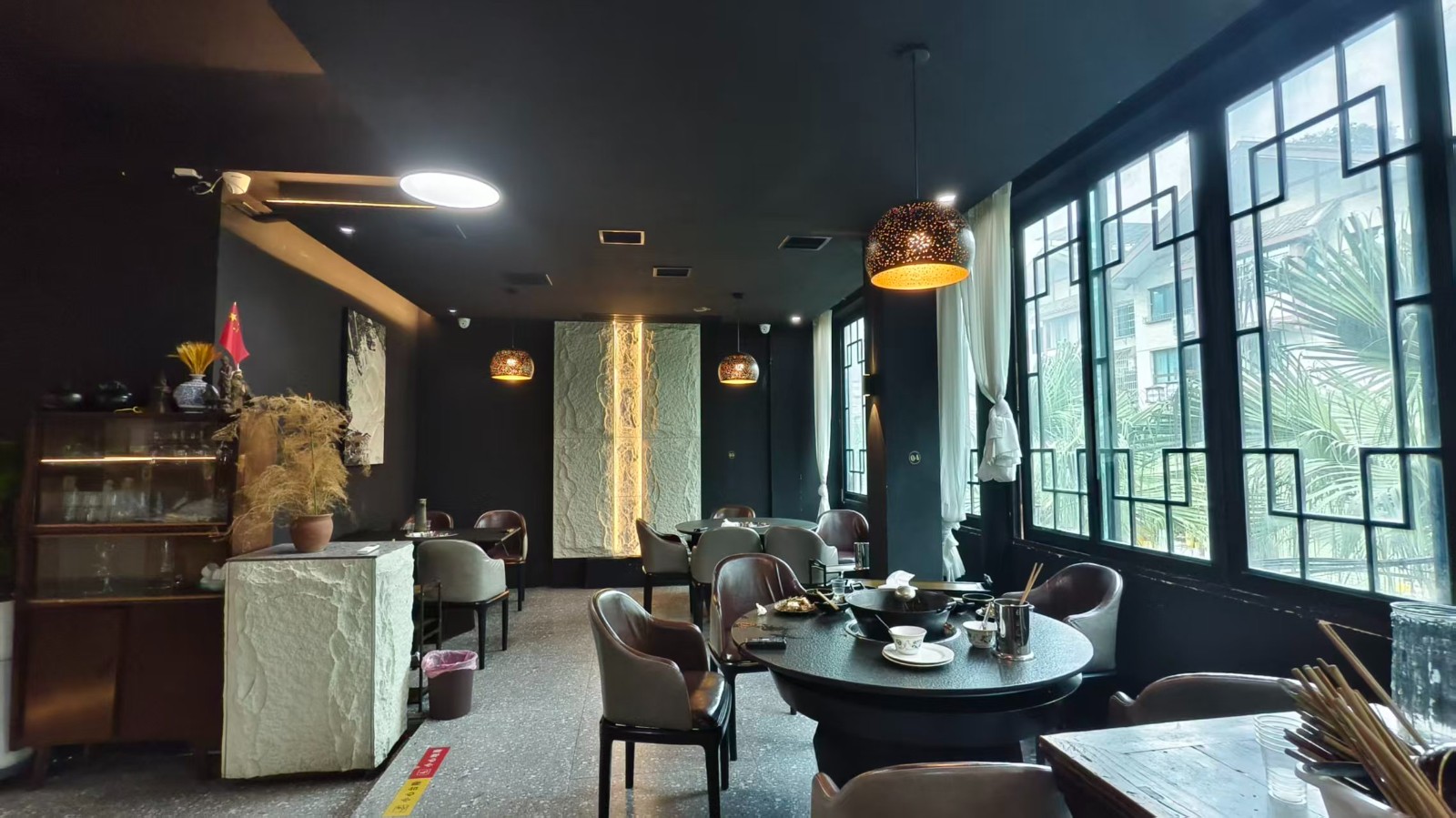 遵义老城会议会址旁边餐饮店整体转让（有包房）