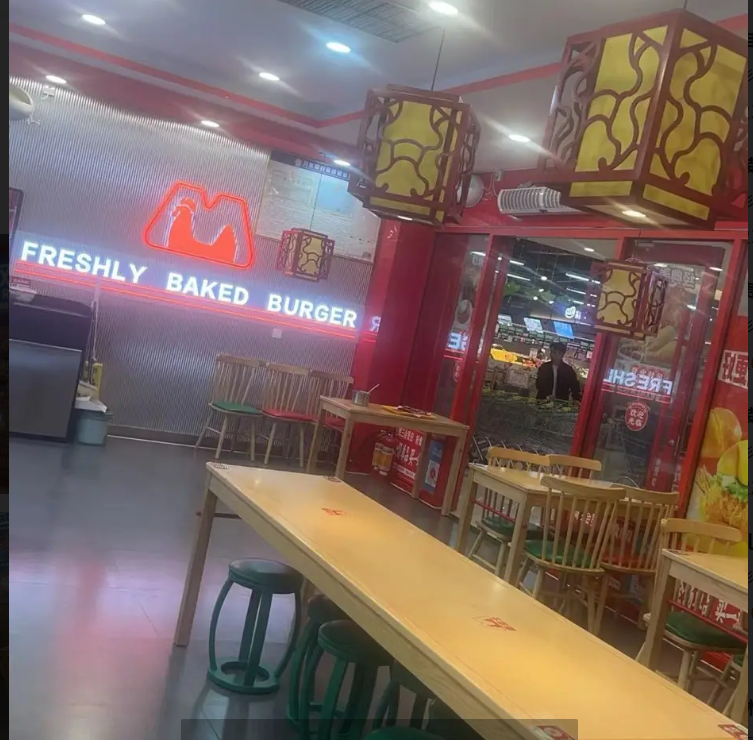 (转让)快餐小吃店转让(老板家中有事，无暇管理和经营，目前正常营业)