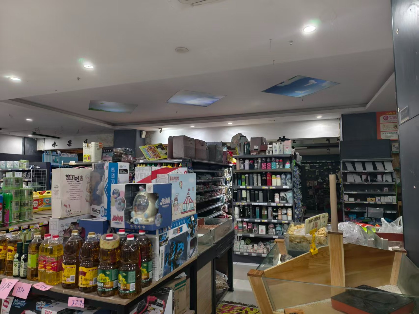 核心商圈临街门面360平方房东出租