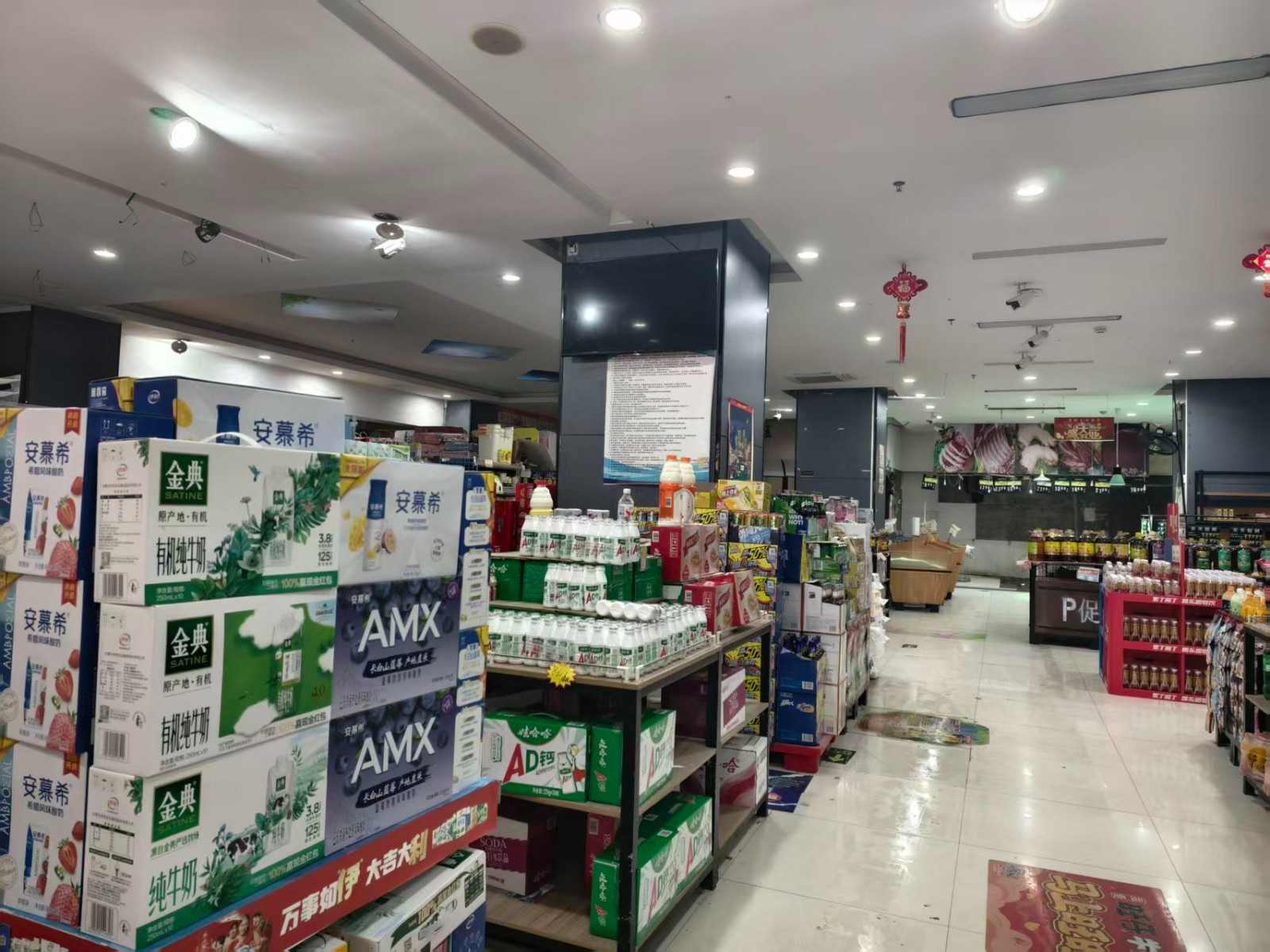 核心商圈临街门面360平方房东出租