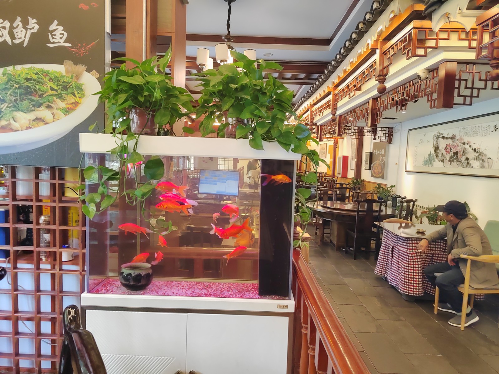 播州区遵南大道临街大型餐饮店低价急转