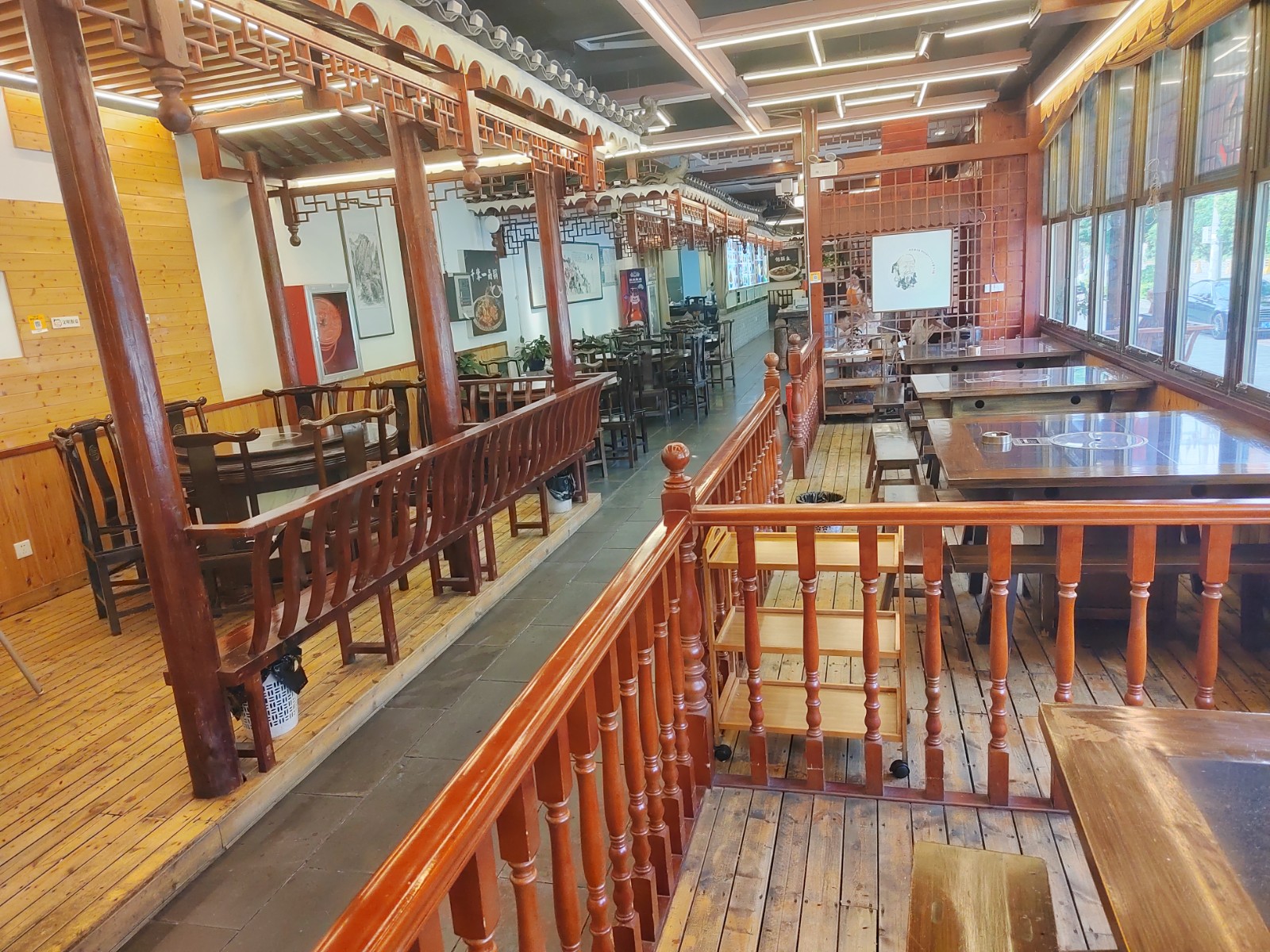 播州区遵南大道临街大型餐饮店低价急转