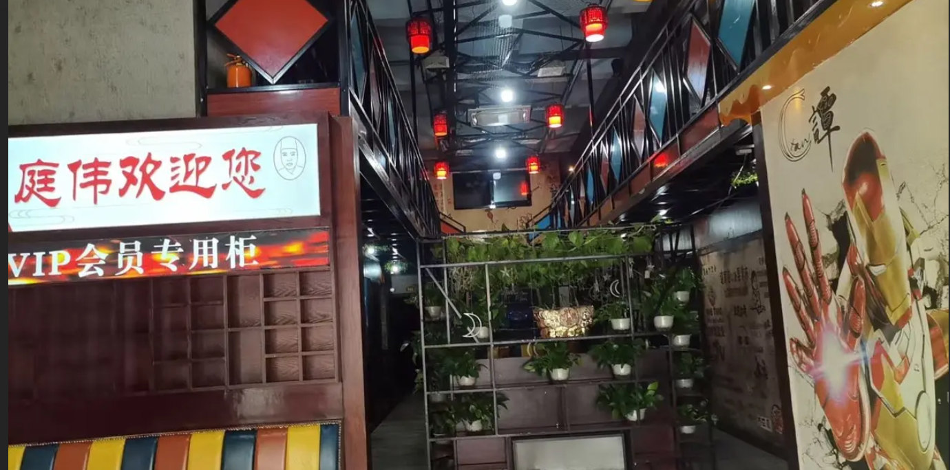 (转让)临街餐饮旺铺 客群密集有潜力